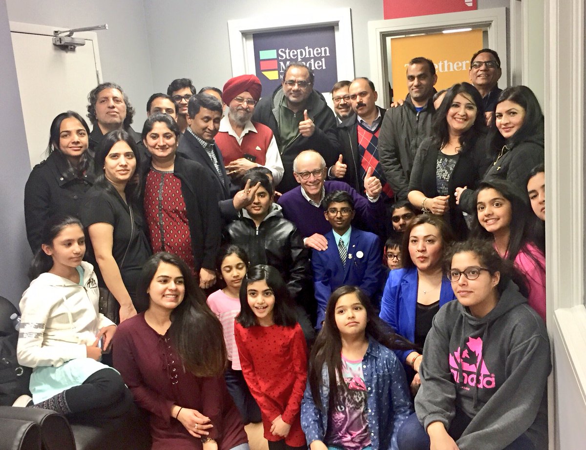 SMandel_AB's tweet photo. Pizza time for hardworking volunteers in #yeg. Online voting continues until Tues. at 5 pm. #abparty #apldr #mandelforAB #votemandel #abpoli https://t.co/lngASv2lYt