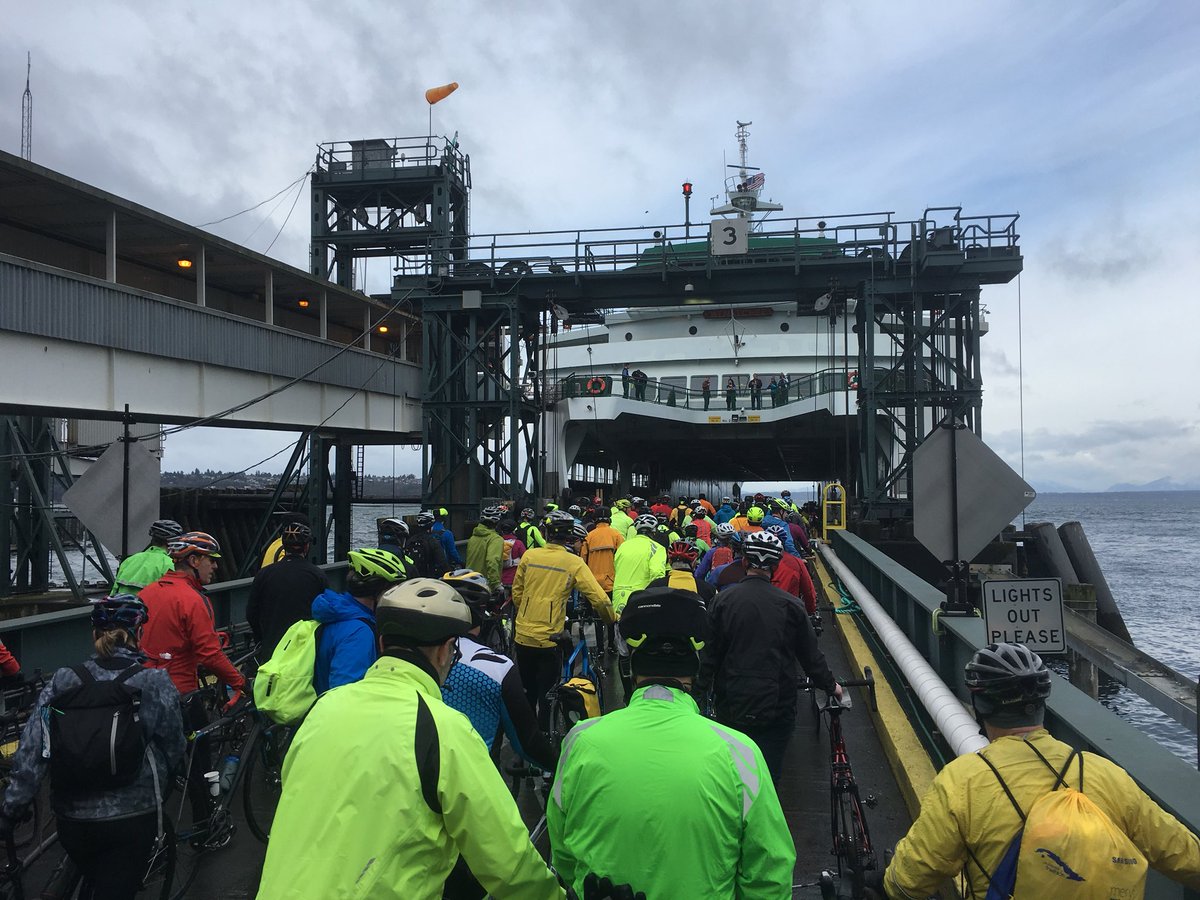 bobco85's tweet photo. Had an awesome time riding #ChillyHilly by @CascadeBicycle for my 1st time; it was tough with hill after hill (after hill, groan, my poor legs), but I had a lot of fun (chili was delicious, too); a nice day-early birthday present to myself #SEAbikes #bikeWA #BAFS2018 https://t.co/tEwBqtHL8r