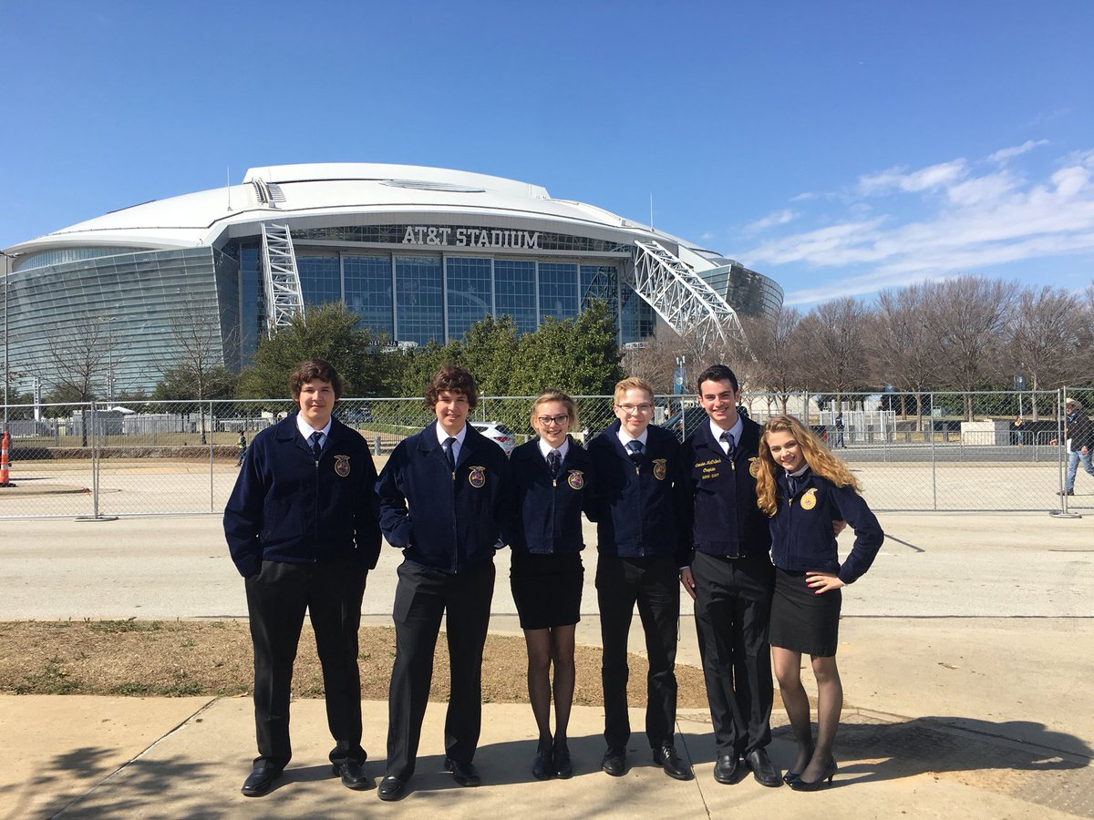 centennial_ffa's tweet photo. We had such a blast volunteering at The @RFDTVAmerican Rodeo today for @TexasFFA! We also got lucky enough to run into Mr. @Aaron_Alejandro! https://t.co/jQ9IOcl3G3
