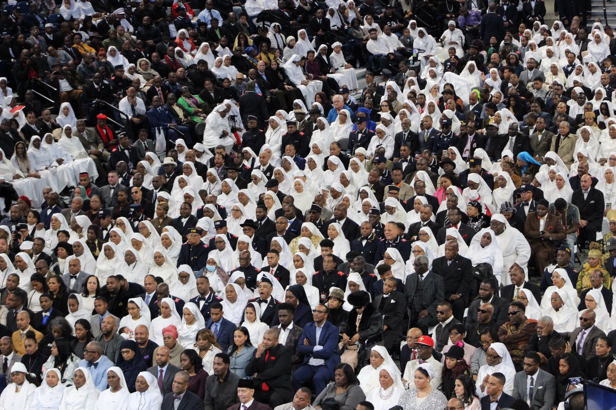 OfficialNOI's tweet photo. Watch the full video of The Honorable Minister Louis Farrakhan’s Saviours’ Day address: https://t.co/CsWugRbBPk

#SD18CHI #Farrakhan https://t.co/ymIERFp0Nm