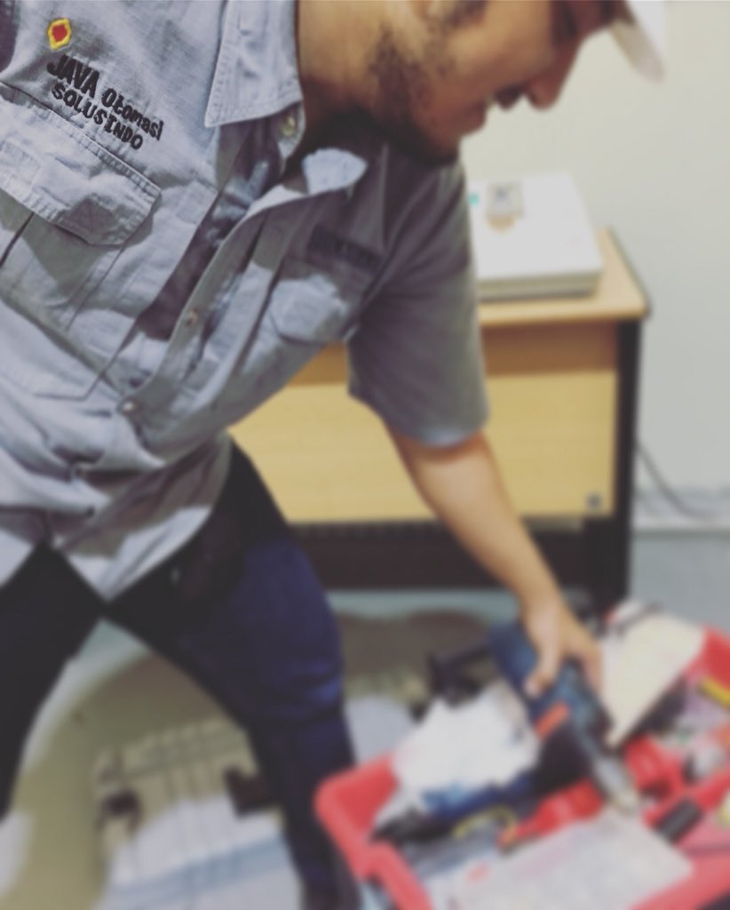 JavaAutomation's tweet image. Javatech Automation’s Commitments : 

1. Delivering Service Excellents
2. Customer Orientation
3. Endless Innovation 

CEO Javatech @BungAji 

#startup #technology #javatech