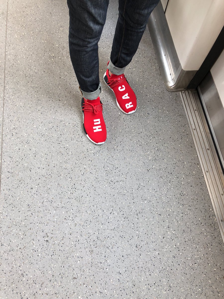 hu race red