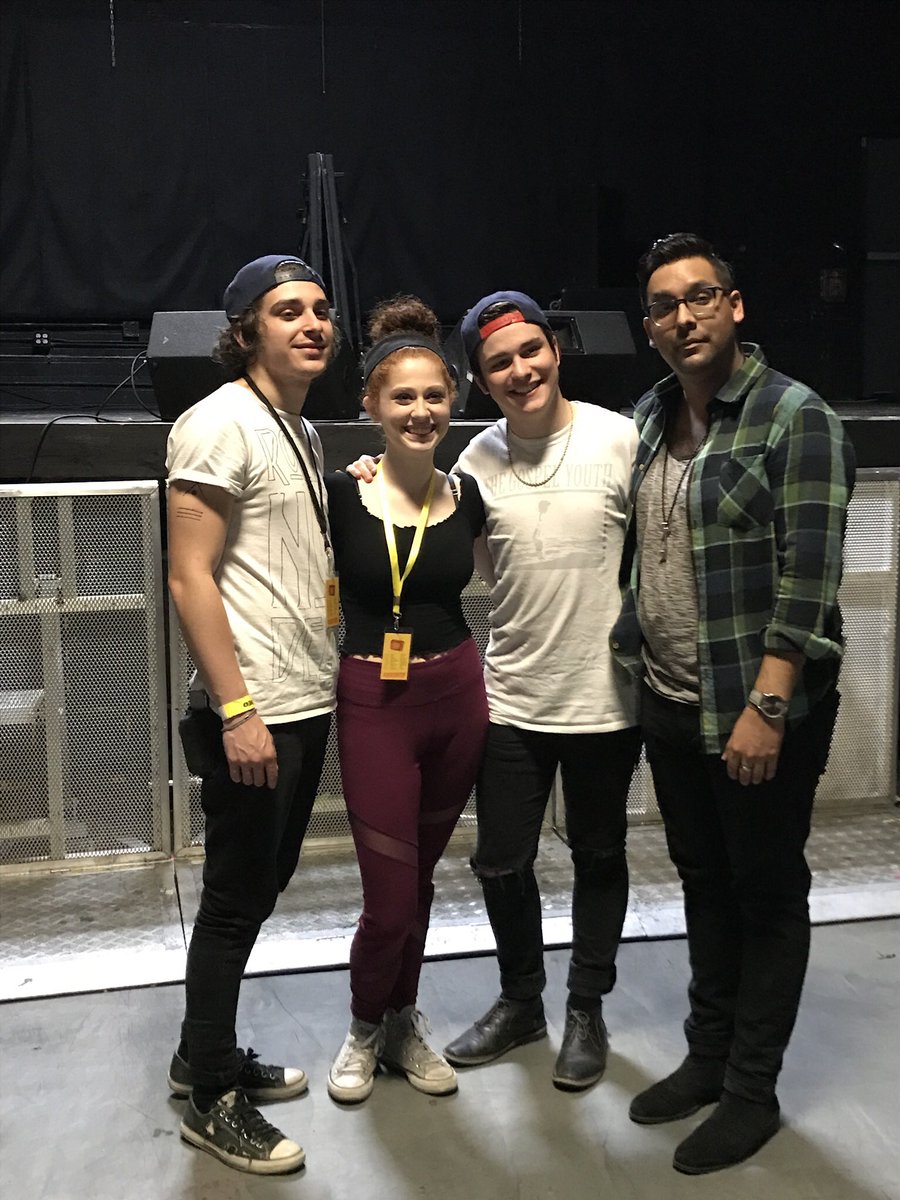 AboveitAllAz's tweet photo. miss these bishes @AboveItAllTx @Josh_9 @TheReeceAlan @dylanreeddrums (and @ovrlookd_) https://t.co/Q6M2woXVyt