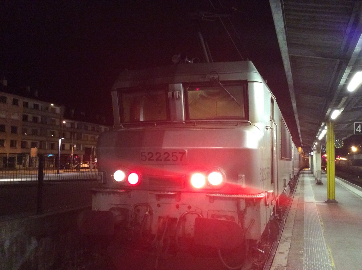 wallygatore07's tweet photo. Viens chercher chaleur .......
#prechauffage
#essais
#SNCF
#annecy
#tersncf https://t.co/63emmepTYf