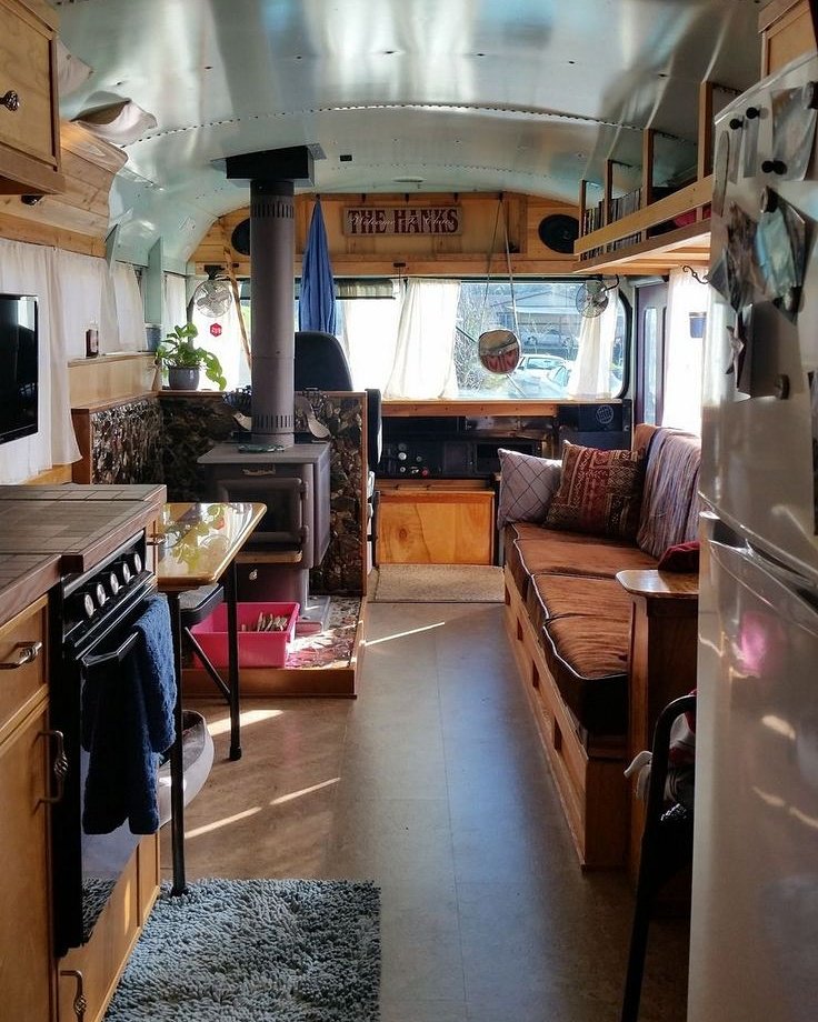 An amazing bus camper conversion interior design... credit: @mmehappy_com
#busconversion #camperlife #campervan #campervaninterior #vanlifediaries #vanlife #vanagolife #campervanmovement #jellyliving #wanderlust #campervandesign