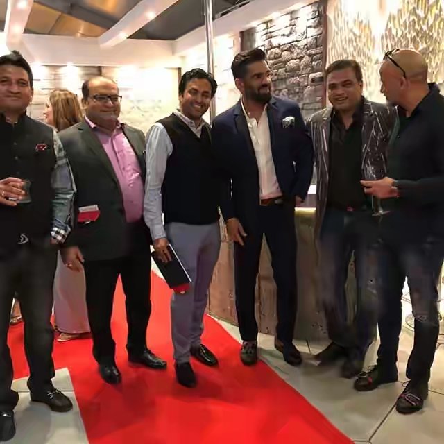 SunielShetty_FC's tweet photo. Suniel Shetty Sir during the Flex Stone exhibit for the India design ID Exhibition inaugural night ..
#FlexStone
#brandambassador
@SunielVShetty https://t.co/aPRHtTotx9