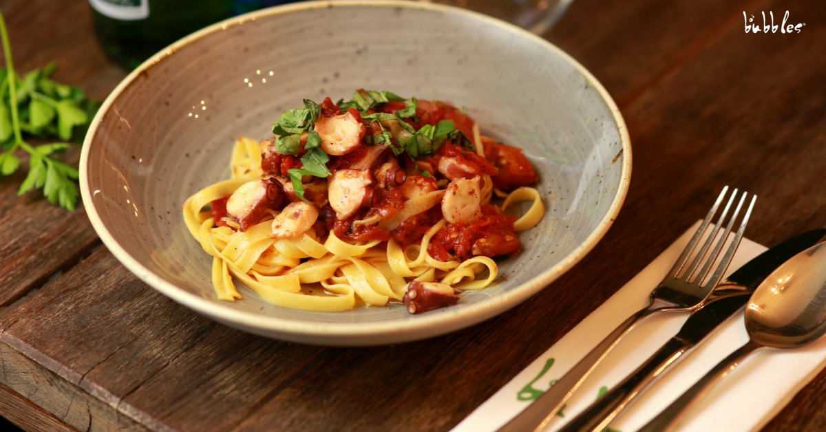 BubblesWarsaw's tweet photo. Tagliatelle with octopus and baked tomatoes in Bubbles
https://t.co/KZvo427Jth
#Bubbles #bar #Restaurant #Pub #BubblesBar #BubblesRestaurant #RestaurantWarsaw #BestRestaurant #delicious #dinner #FineFood #champagne #ChampagneBar #PolishFood #pasta #tagliatelle #octopus #seafood https://t.co/ZxwMth2wEM