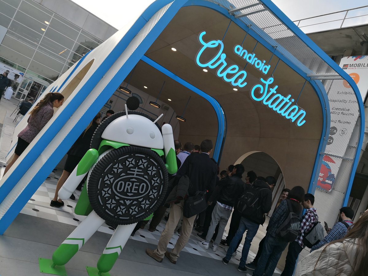 Hadr1en's tweet image. Prenons une glace tiens... #AndroidMWC