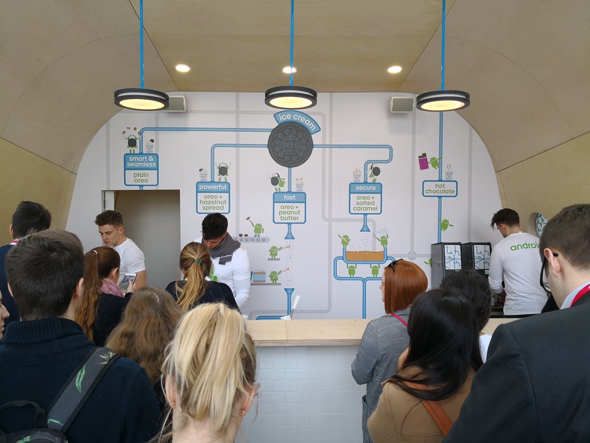 Hadr1en's tweet image. Prenons une glace tiens... #AndroidMWC