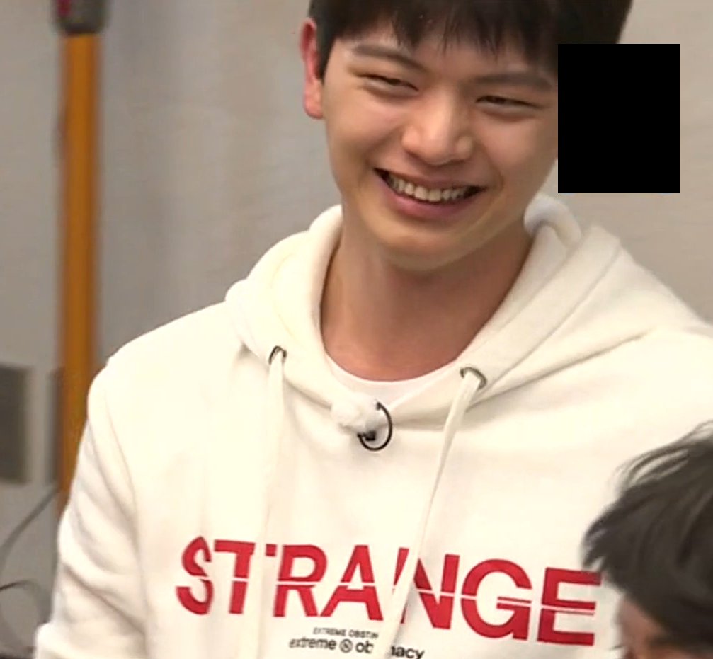 btob_Fit's tweet photo. 180225 집사부일체 8회
TBJ / 유니 아트웍 후드 풀오버
49,900원
https://t.co/GVFFS1UeZe …
#BTOB #비투비 #집사부일체 #육성재 #후드 #후드티 #옷 #옷정보 https://t.co/vi01ZcOQUN
