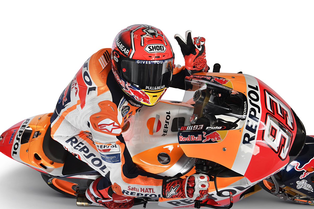 Muy feliz de renovar hasta 2020 con el equipo de mis sueños. Muchas gracias Honda family, seguiré dando el 100%!
Very happy to renew until 2020 with the team of my dreams. Thanks a lot Honda family, I’ll continue giving my 100%!
<a href="/HRC_MotoGP/">Honda HRC Castrol - MotoGP</a> #MM93 #2moreyears