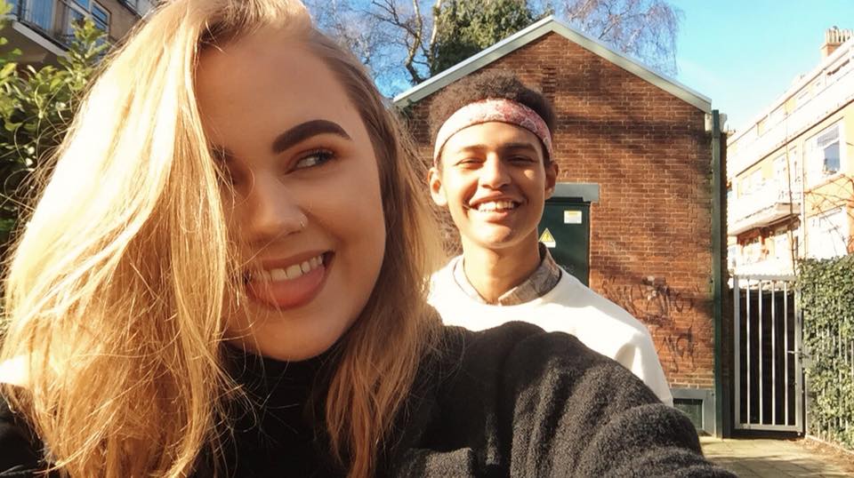 denieuwsbv's tweet image. Sinds een week ontbreekt ieder spoor van Orlando Boldewijn (17). De politie is een groot onderzoek gestart. Nu in de @denieuwsbv zijn beste vriendin Noha den Hartog.