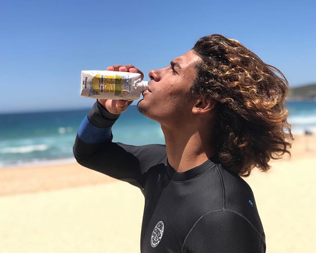 Skull it like you mean it! 🌴💧
This week were hydrating pro surfers at the Vissla Surf Pro 
Get down to Manly beach to see the worlds best surfers in action ☀️🤙🏼 Surfing NSW #h2coco