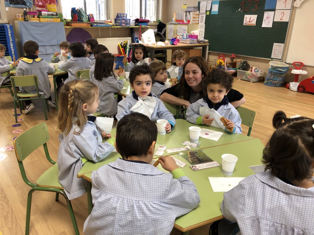 fecsjv's tweet photo. NOTICIAS | Hoy celebramos el 50 aniversario de nuestro colegio. https://t.co/xI26Qamo0T