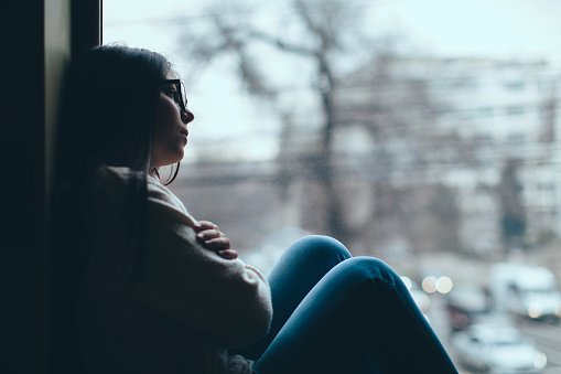 NHSuk's tweet photo. It's Eating Disorders Awareness Week. 
If you or people around you are worried that you have an unhealthy relationship with food that's affecting your eating habits, you could have an eating disorder. Read helpful advice on our page: https://t.co/I3XmVnAXKZ #EDAW2018 https://t.co/YXQScpUmRW