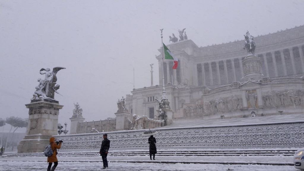Snow in Rome ❄❄❄
It's a very rare event!! 😱😱😱