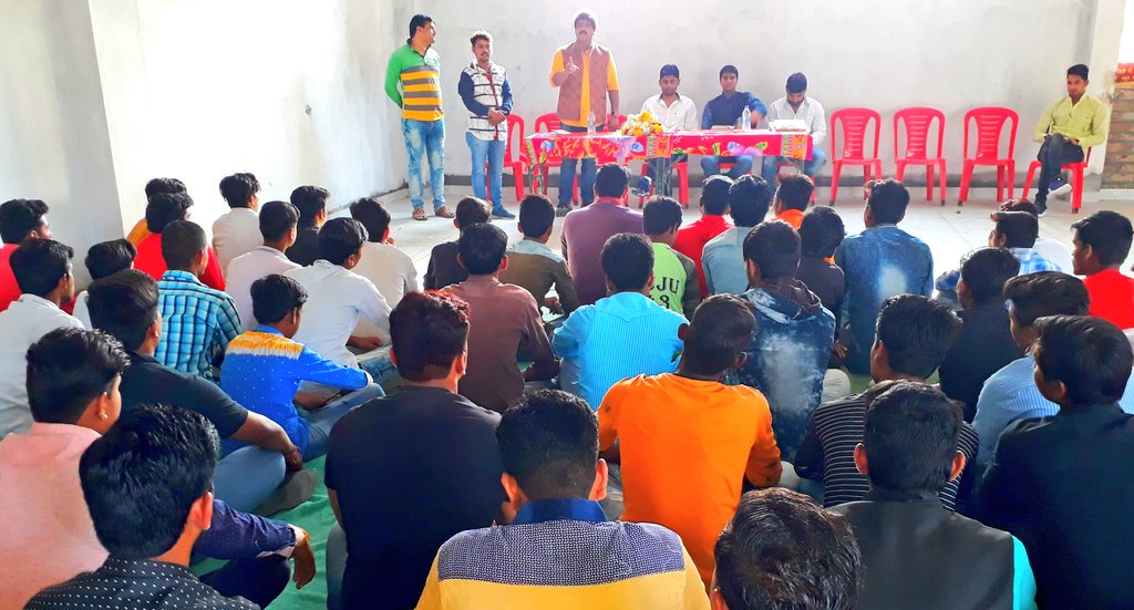 sandeepdubey_3's tweet photo. @BJYM  के आगामी संगठनात्मक विषयों #युवा_जोड़ो_अभियान , #सदस्यता_अभियान , #bhim_app , #Modi_app ,#shivraj_app  पर विभिन्न स्थानों पर बैठक ली। #sandeepdubey  @poonam_mahajan  @PMuralidharRao @Ramlal @S_MahajanLS @SuhasBhagatBJP @atul4bjp @ChouhanShivraj @nstomar @abhilashBJPmp https://t.co/ZlJ4fFpy84
