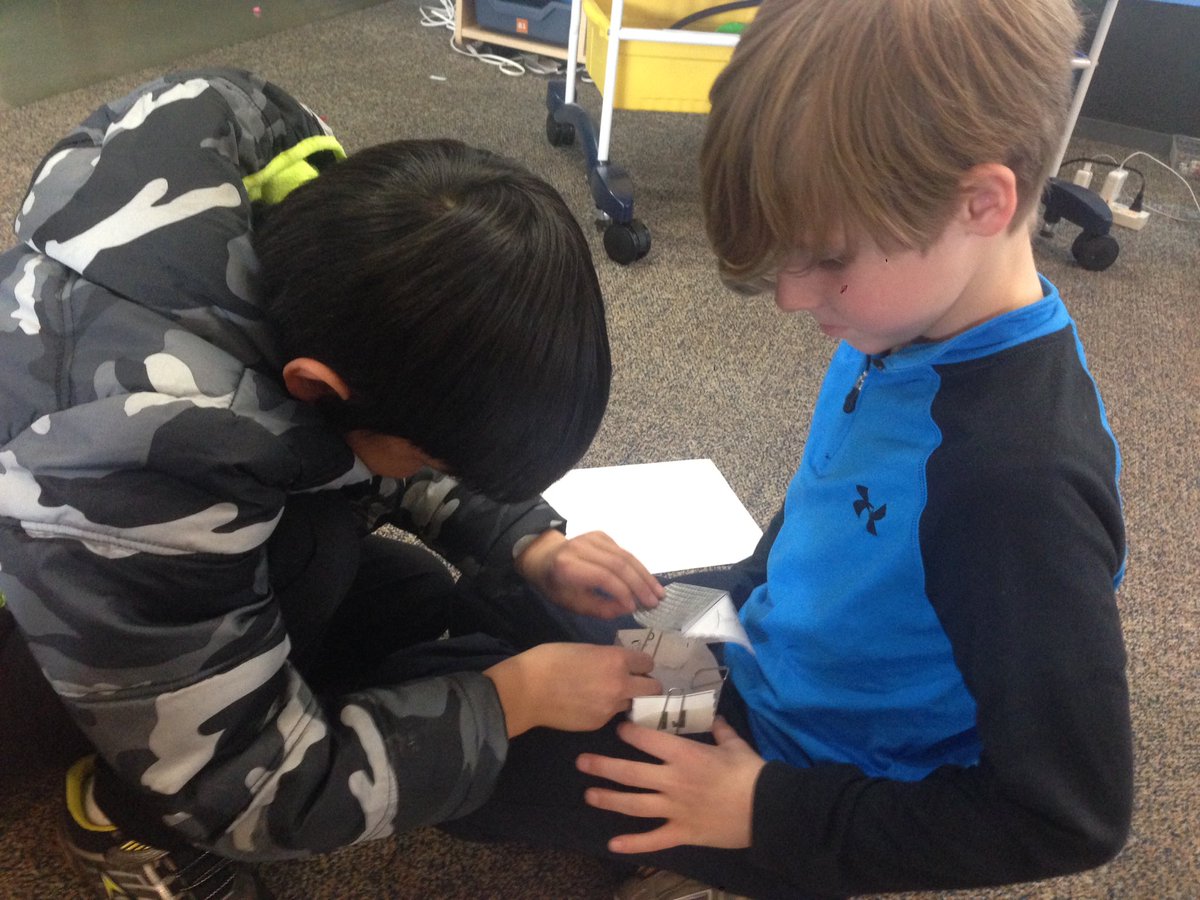 3Lkody's tweet photo. Designing a wind proof house https://t.co/riSBgL5rJp