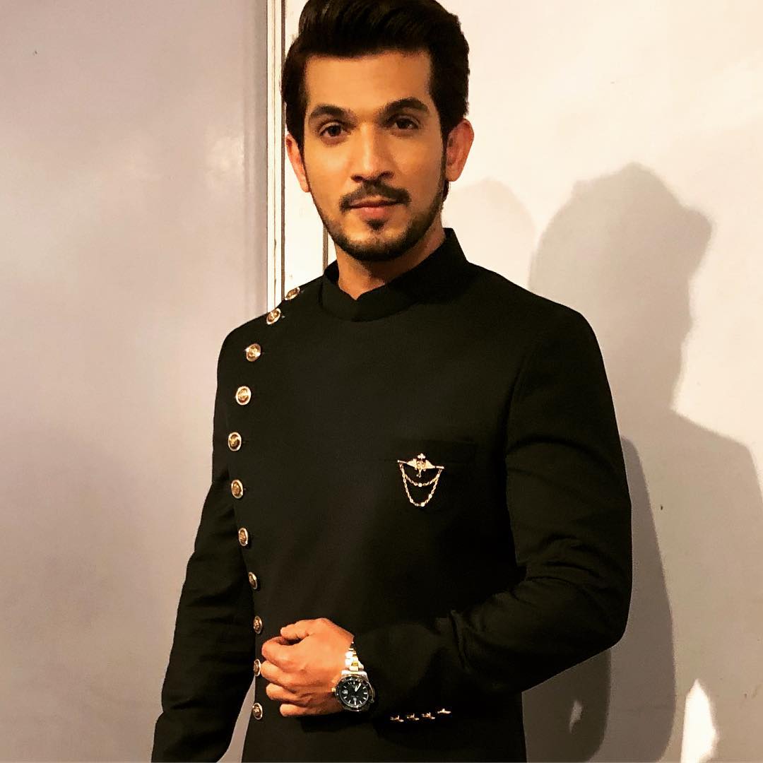 TellyTalkIndia's tweet photo. Dapper, isn't he? 

#IshqMeinMarjawan star #ArjunBijlani aka #DeepRaichand https://t.co/1OvvFFp1bD