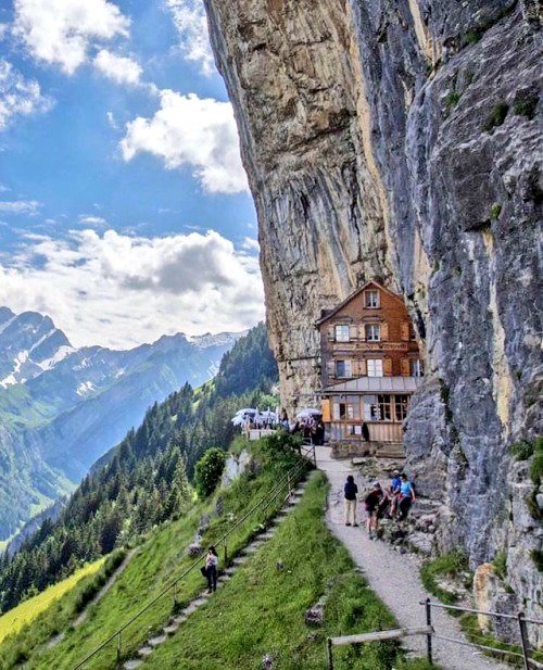 travbells's tweet photo. 🌍 Switzerland https://t.co/MhyoYmpTzh