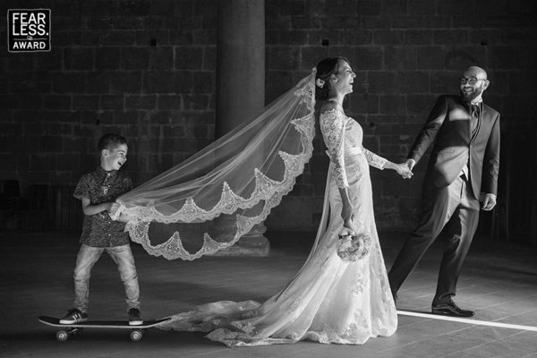 MyWeddingGuide's tweet photo. How good is this photo! ...being taken on the LOVE ride ☺️
📸 @fabiomirullaphotographer .
.
.
#MyWeddingGuide #FabioMirullaPhotographer #WeddingPhotographer #WeddingPhotography #PicOfTheDay https://t.co/lzEUQGgr91 https://t.co/ziDxt7ektA
