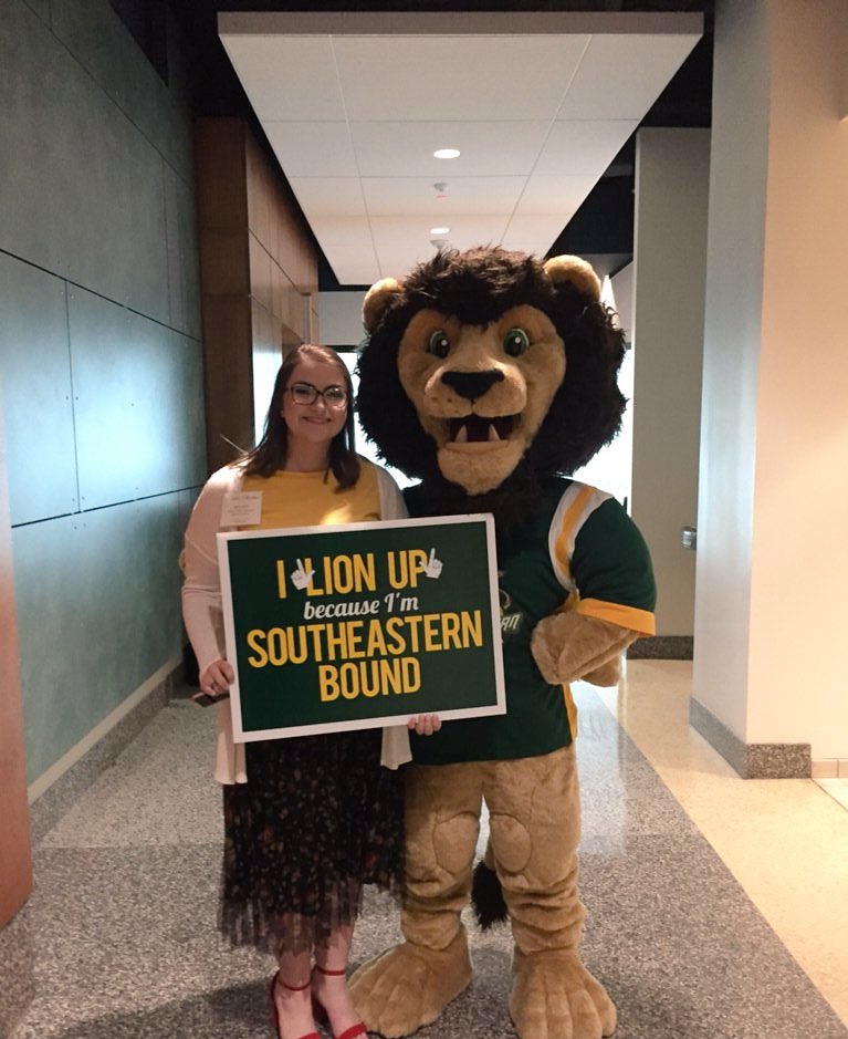 _meliamary's tweet photo. i just wanted to share that after much thought and consideration i have finally picked a college. so here’s a pic of Roomie and me on scholars night because i #LionUp #SLU22 https://t.co/NJzvlwCcSz