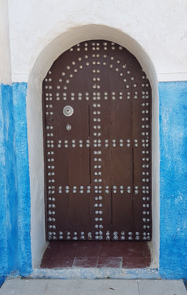 TweetsbyTashaS's tweet photo. In #Morocco its all about the #doors ..... #MoroccoMonday #DoorPorn #interior #design #doortodoor #SeemoreofMorocco #FlyRAM https://t.co/iZlMzxO9xD