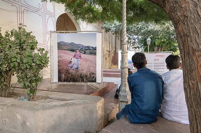 JaipurPhoto2017's tweet photo. Nola Minolfi (@NolaMinolfi)'s The Man Who Never Saw The Sea at the Hawa Mahal Complex.

Photograph by Sunil Thakkar (@seainsideashell) https://t.co/csszU8vrHl https://t.co/6IDRD3h2od