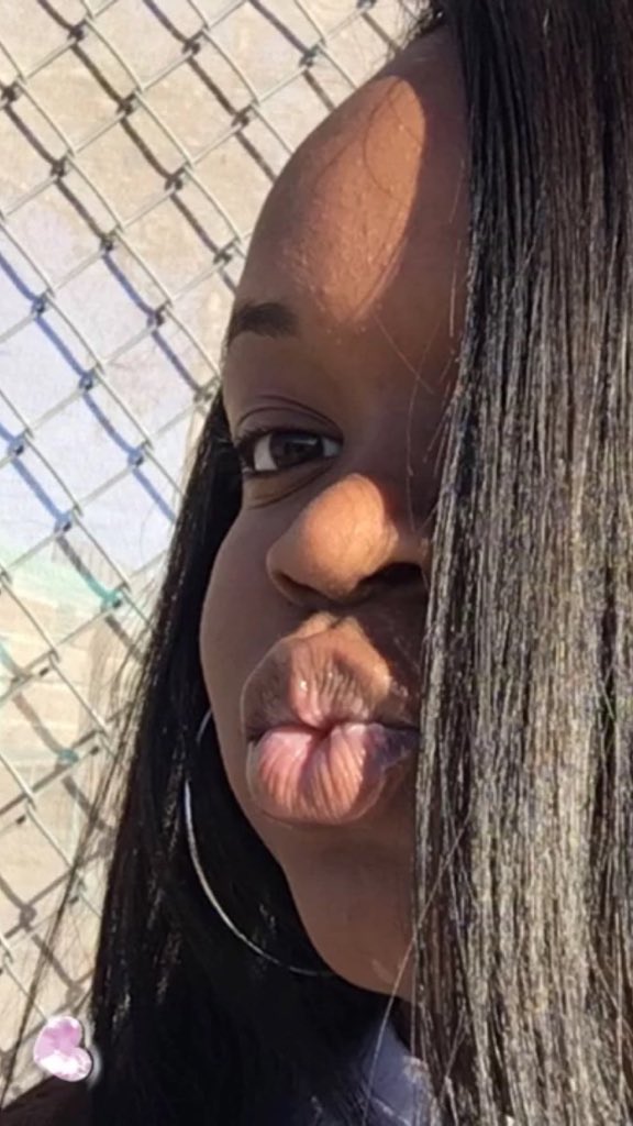 bryyyyanna6's tweet photo. @kimberlee_mykel Hey! I’m Bryanna Norvell from Chicago Illinois ‼️I’ll be majoring in biology- pre med🔬💉 https://t.co/emvJsczvKI