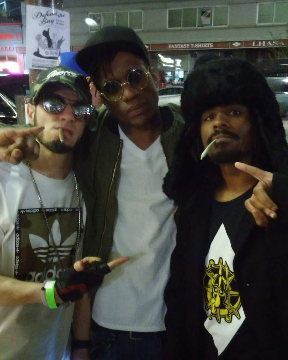 MajikNinjaAust's tweet photo. G-Mo Skee is currently on tour with CES CRU! 
Have you seen his new music video #finalboss2? https://t.co/1pTiN1TIWb
#8bitfilth #MNA #MNE https://t.co/MDcl2OOETU