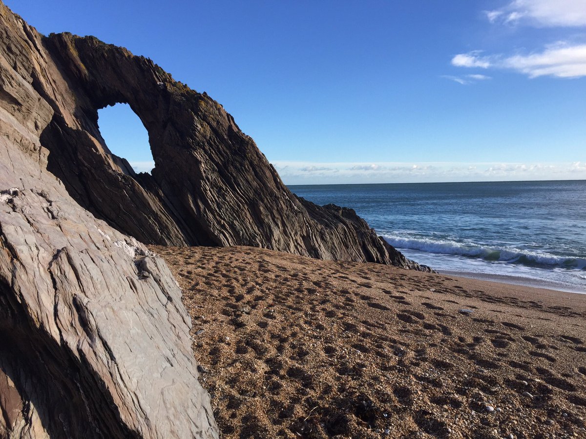 TheOldLibrary4's tweet photo. Beautiful walk from #stretegate to the #waterfall 

#devon #swcoastalpath https://t.co/LGJebQXMpo