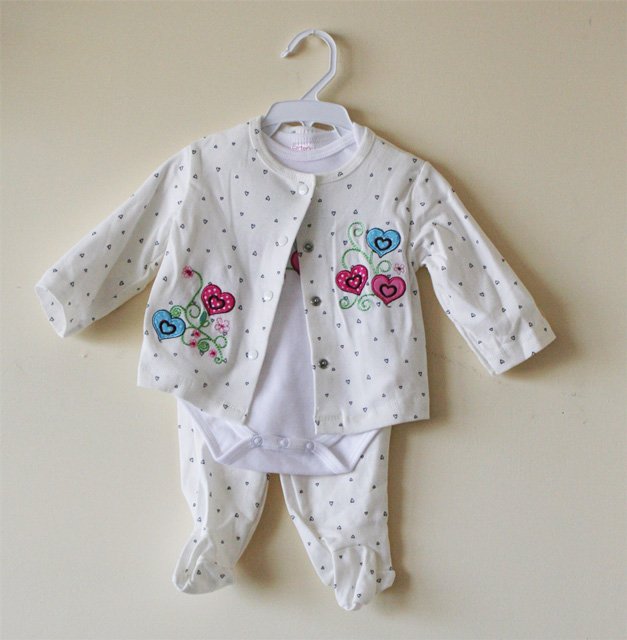 contact91583932's tweet image. This 3-piece Carter’s set is perfect for cool nights. Crafted in a soft cotton blend and featuring this sweet pink print, this set will keep her cute and cozy all season long! onlinekiddieshop.com/infant-clothes… #carter #3pcsSet #Romper #LowerShirt #giftsforher #giftsforinfants #Carters