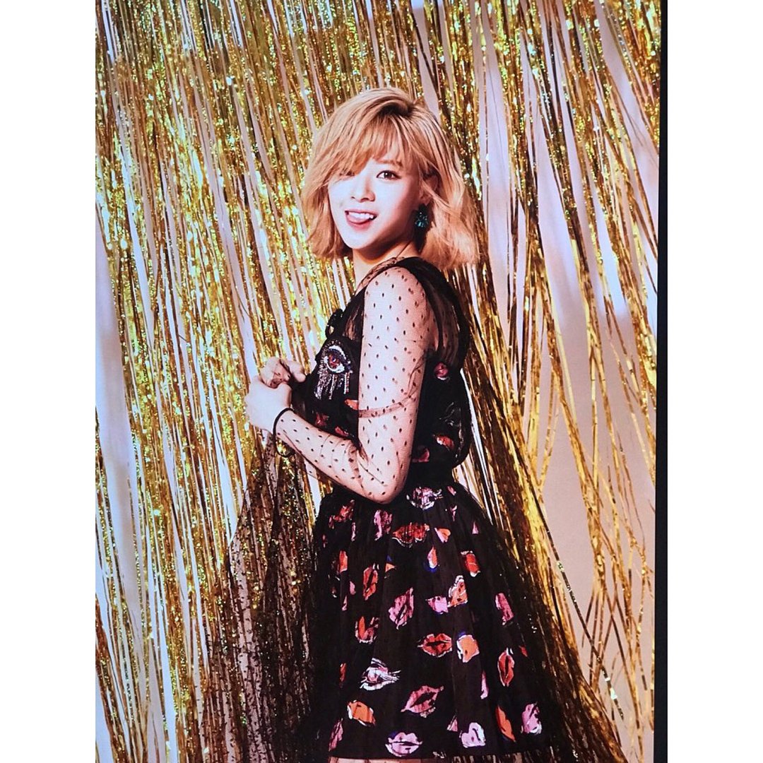 twice_snaps's tweet photo. [TWICE INSTAGRAM(4P)] twicetagram: 나만 가지고있기엔 아까워서ㅋㅋㅋ
마지막까지보세영 마지막은 모모작품
#... 4/4P https://t.co/fdBd3LgbMY #kpopsnaps https://t.co/RHUJDhomcT