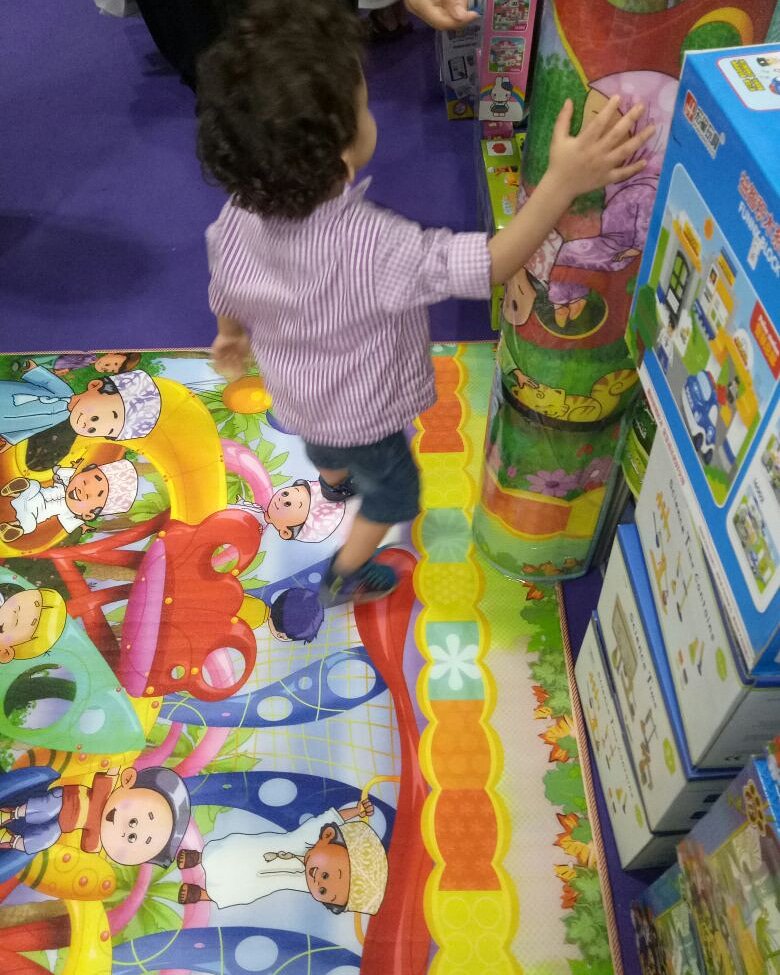 بساط العباقرة.. بساط يحبه الأطفال
تجدونه في جناحنا