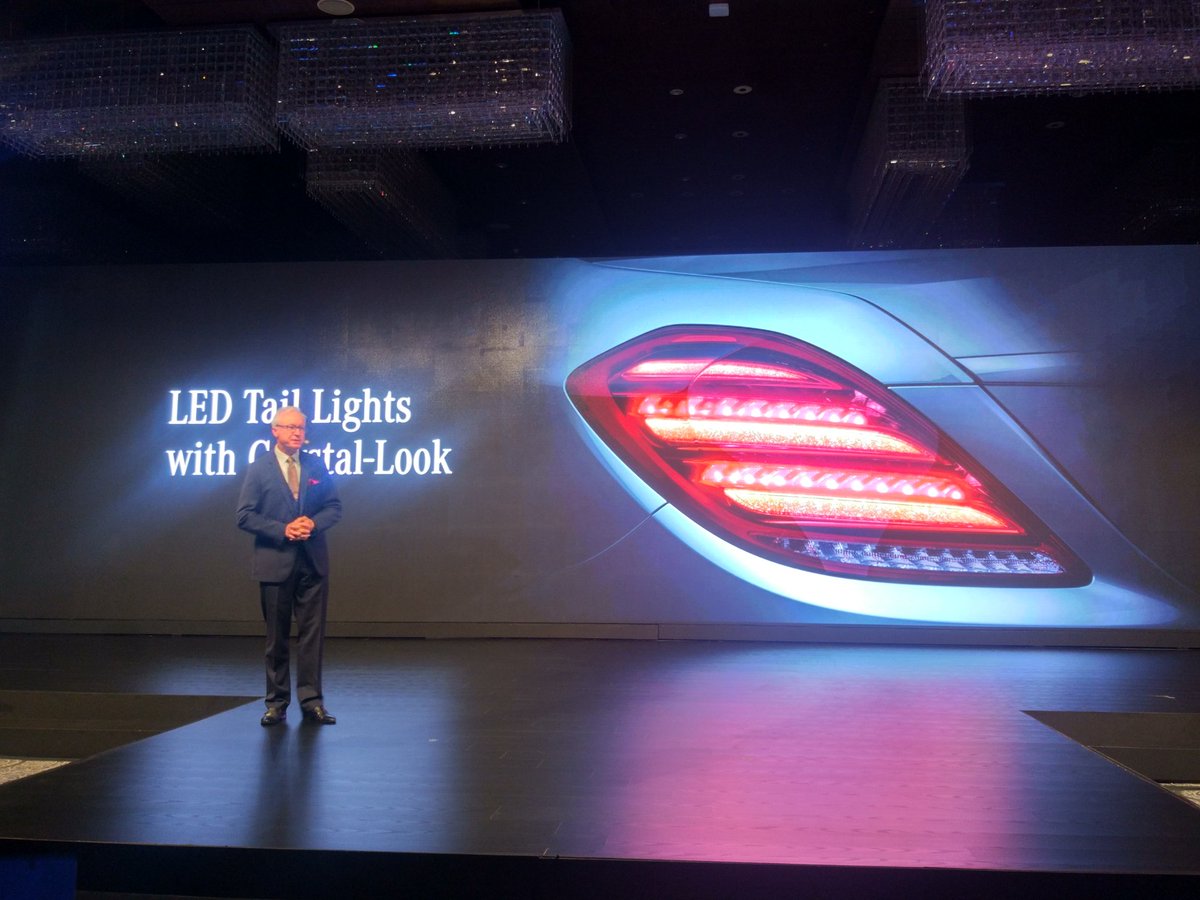 indiacom_auto's tweet photo. @MercedesBenzInd #SClass gets MultiBeam LED headlamps and LED Crystal finish Tail lights. #LeadtheWorld #SClassLaunch #MercedesBenz https://t.co/EieA8FKdFU