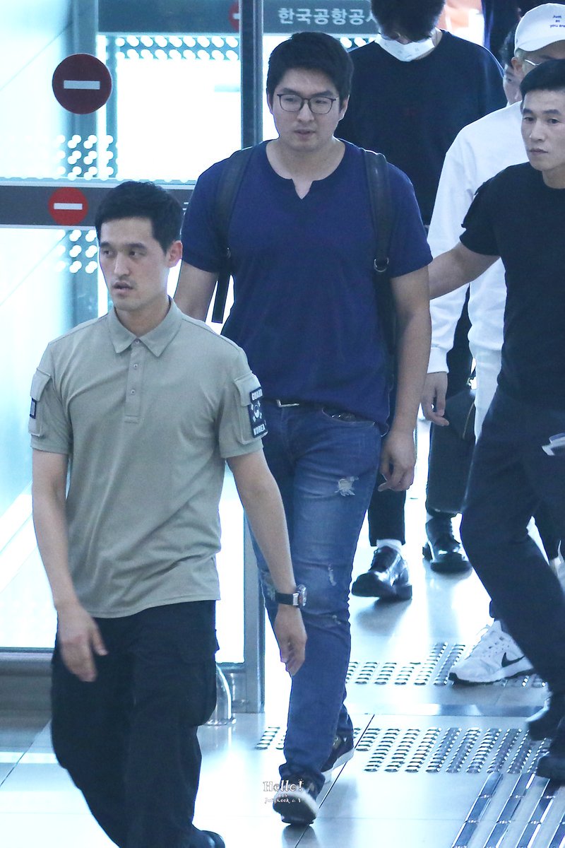 세진 🐻 on Twitter: "Some of the best Manager Sejin photos that exists 💛 #
