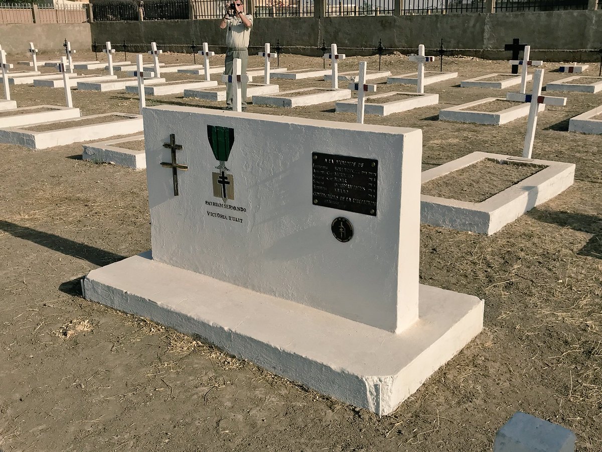C_Frassa's tweet photo. Séquence mémorielle à #NDjamena aux côtés de @gerard_larcher devant la tombe du #CommandantLamy et celles des #soldats français et #africains morts pour la #France. #FortLamy #Tchad https://t.co/xqR0SqcVAp