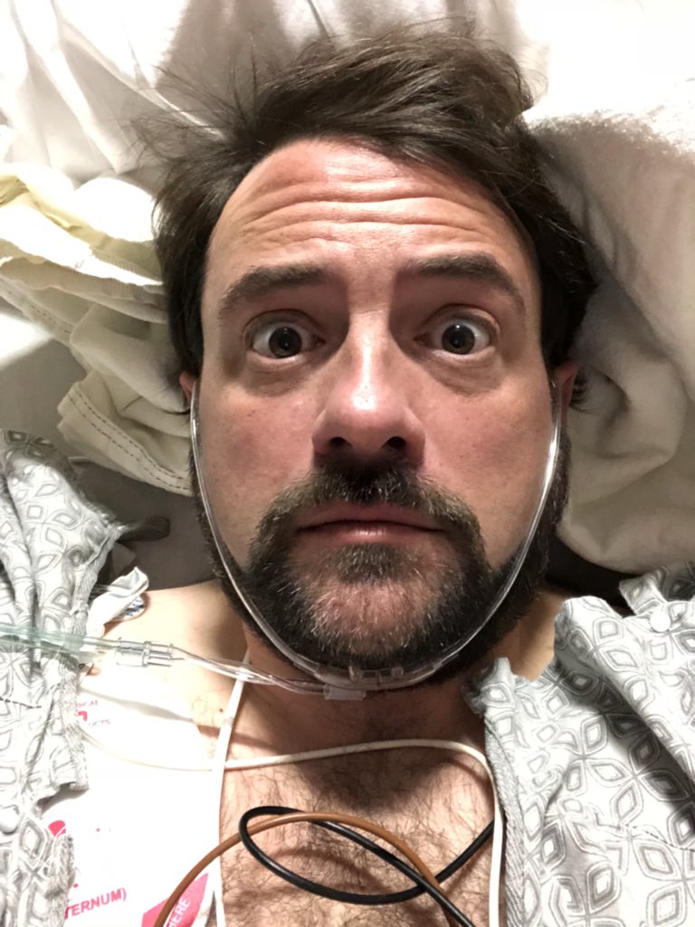 Kevin Smith suffers heart attack DW8prvrVQAAMYmc