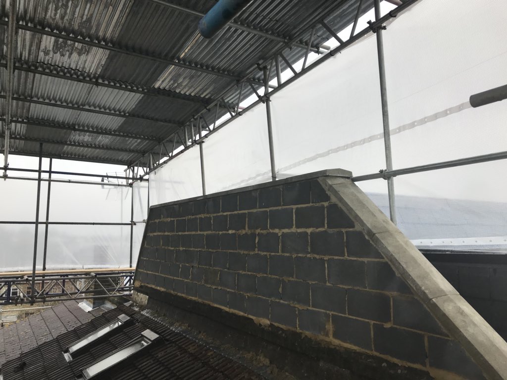 ASLScaff's tweet image. Big meetings for the ASL Scaffold Team today!! Time to go up in the world! Back to back jobs for the boys!! #scaffold #scafforce #erect #tinhat #front&amp;amp;back