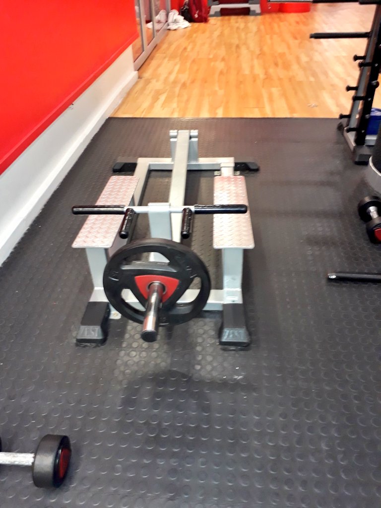 unuthy_'s tweet photo. Iintsimbhi🏋😍😍😍 #MondayMotivation #Monday #gymlife #gym #futureblogger #vlogger #lifestyle #LifestyleBlogger https://t.co/gG9sDnYoqF