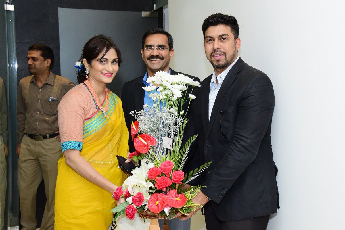 LumenisIndia's tweet photo. Dr Vindhya Pai has been a pioneer in the field of Dermatology.
Team Lumenis would like to congratulate Dr Vindhya Pai on the opening of her new clinic ‘The Skin Clinic’, Mangalore. Best wishes from Team Lumenis.
#VindhyaPai #TheSkinClinic #M22 #lightsheer #Ultrapulse https://t.co/o5GXxU33pA