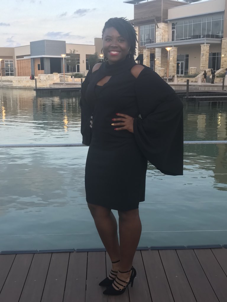 lala_adasia's tweet photo. @kimberlee_mykel #HamptonU22 💙💙 Hey! My name is La’Zshané. I’m from Michigan but I’ve lived in Houston for most of my life and I will be majoring in Computer Science Cyber Security. https://t.co/KSD9nAp4jO