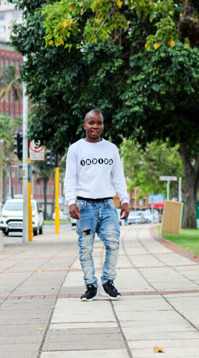DJmluZA's tweet photo. DJ Mlu ZA #Indida music keep me higher, this Saturday I'm gonna be live @ukhozi_fm with @djmngadi & @Njinjiwami #GoldenHourMix https://t.co/WEpuJnJkTR