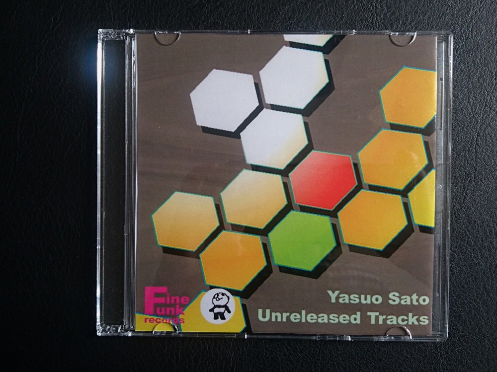 昨日の物販にて。『Yasuo Sato Unreleased Tracks vol.1』（Fine Funk Records/ soundcloud.com/yasuo-sato/ysu…）、ダウンロードコード付き500円。直販のみだそう。パンダ♡