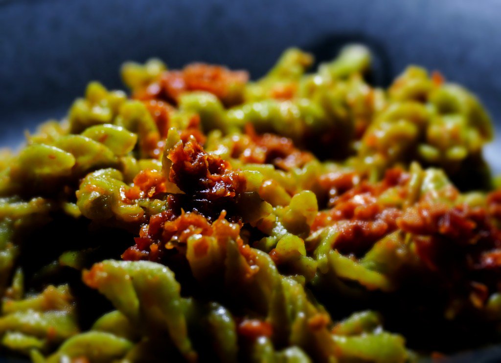 behappyveggie's tweet photo. Fusilli proteici con battuto di pomodori secchi e olive https://t.co/5OCZRj9X6C https://t.co/oAZuuOsBeu