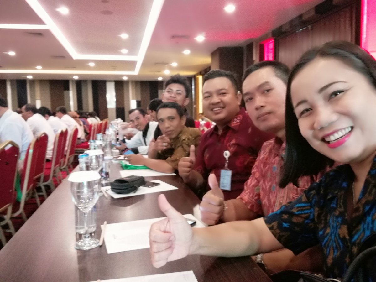 KSumadiarta's tweet photo. Rakor P3MD provinsi bali dalam rangka sosialisasi penggunaan dana desa padat karya #padatkaryatunai, #TPPIBali #KabupatenKarangasem @jokowi @EkoSandjojo @anwsanusi @fachrilabalado @taufikmadjid71 @Ki_Mangku @kutaw https://t.co/FUwRyerCBG