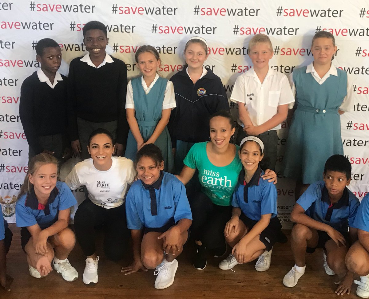 missearth_sa's tweet photo. Thank you #WolraadWoltemadePrimarySchool for having us. Together we can #DefeatDayZero! #SaveWater #CapeSaveWater #EveryDropCounts #MissEarthSA #MissEarth2018 https://t.co/KQOjYCmrDt