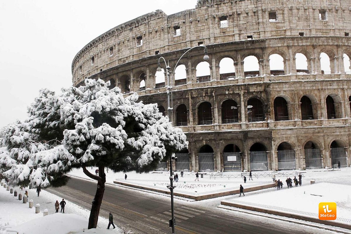 nevearoma neve a roma colosseo piazza san pietro vaticano gelo burian freddo twitter