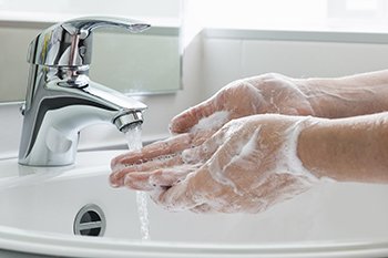 RemcoProducts's tweet photo. The FDA is issuing a final rule that the majority of consumer soaps that market themselves as "antibacterial" (including those w/ triclosan and triclocarban) won't be able to be marketed, partially due to environmental concerns and lack of proven results. https://t.co/35U1RWCccA https://t.co/jG6bgtC5nk