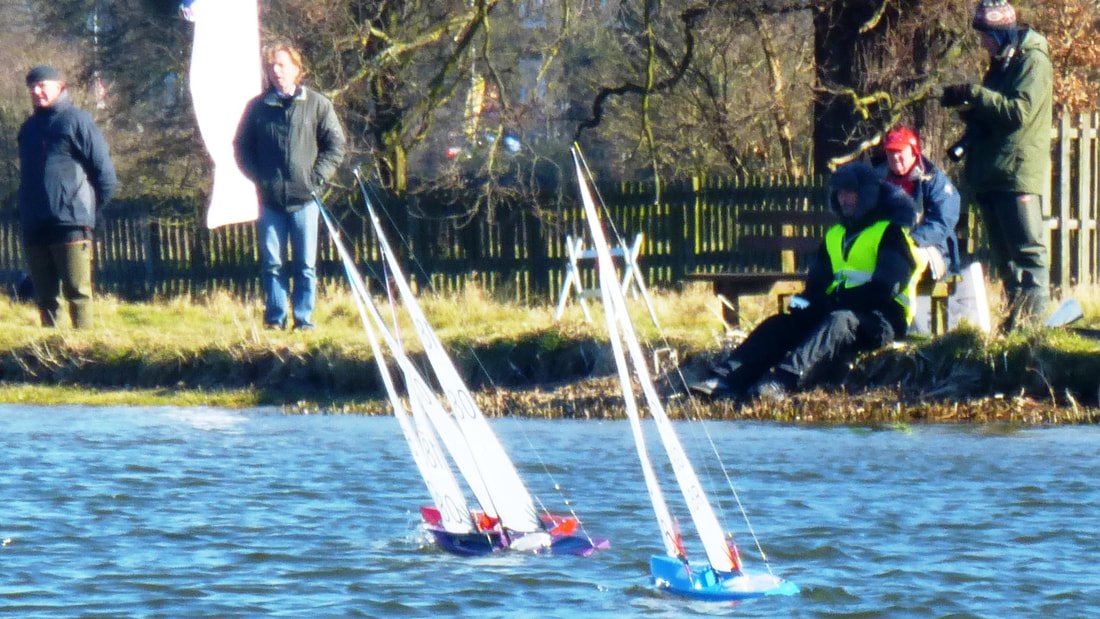 JuliaHCMYC's tweet photo. Some photos from yesterday.  A great days sailing. #mya #iom #iomclass #IRSAsailing #modelyachts #radiocontrolledyachts #radiocontrolled #kingston #homepark #surrey https://t.co/bPnepsysSQ